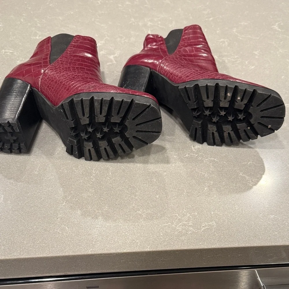 Steve Madden Red Croc-Embossed Ankle Booties